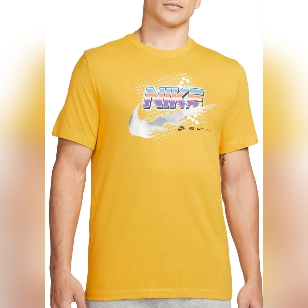 Nike Racing Graphic Sportswear Men's T-Shirt Size M